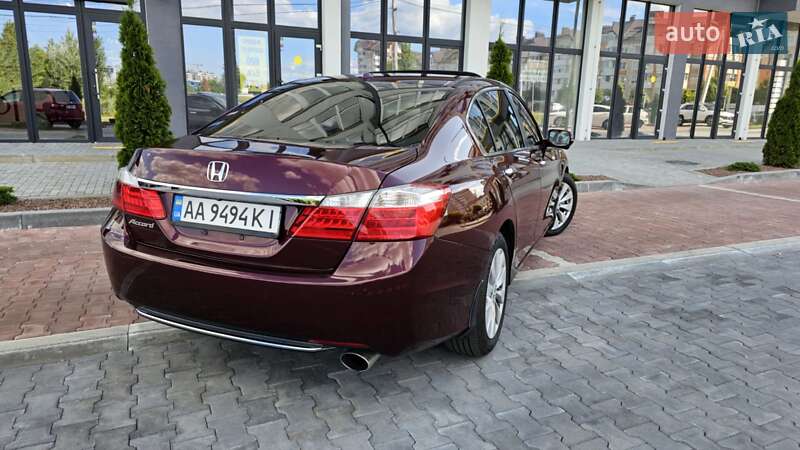 Седан Honda Accord 2014 в Києві
