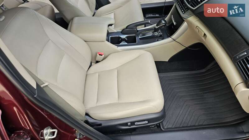 Седан Honda Accord 2014 в Києві