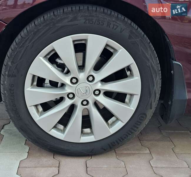 Седан Honda Accord 2014 в Києві