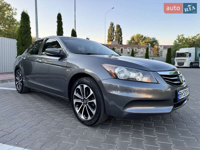 Седан Honda Accord 2011 в Одессе