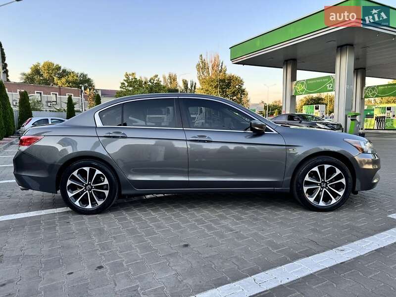 Седан Honda Accord 2011 в Одессе