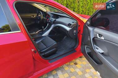Седан Honda Accord 2010 в 