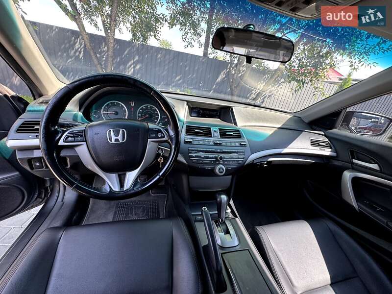 Купе Honda Accord 2008 в Рогатине