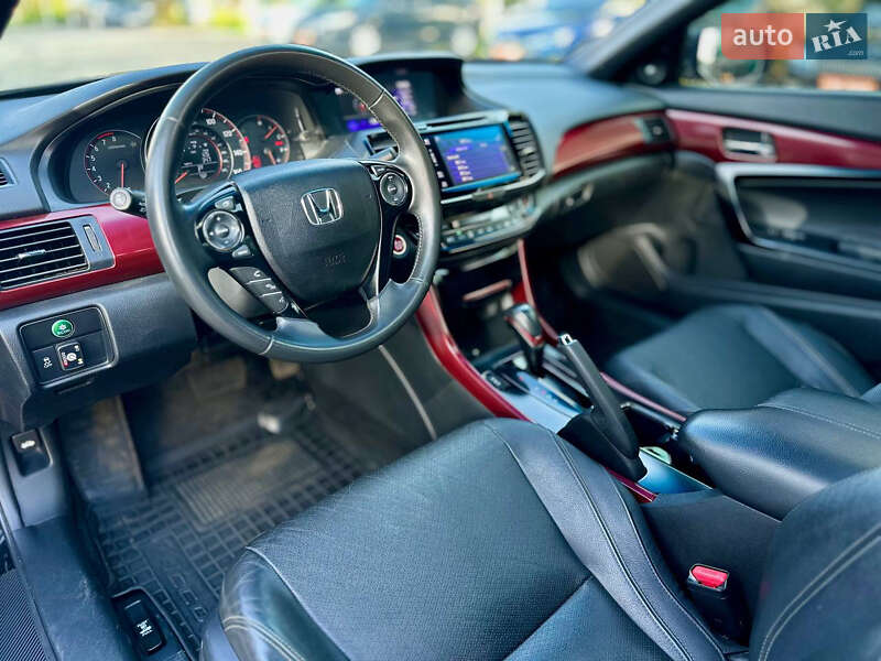 Купе Honda Accord 2016 в Днепре