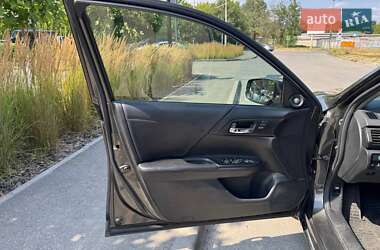 Седан Honda Accord 2013 в 
