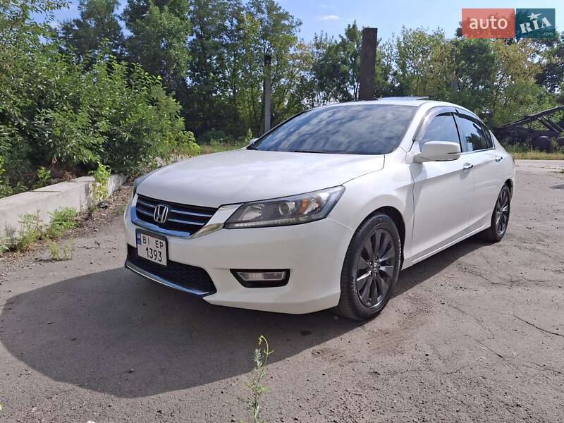 Седан Honda Accord 2015 в 