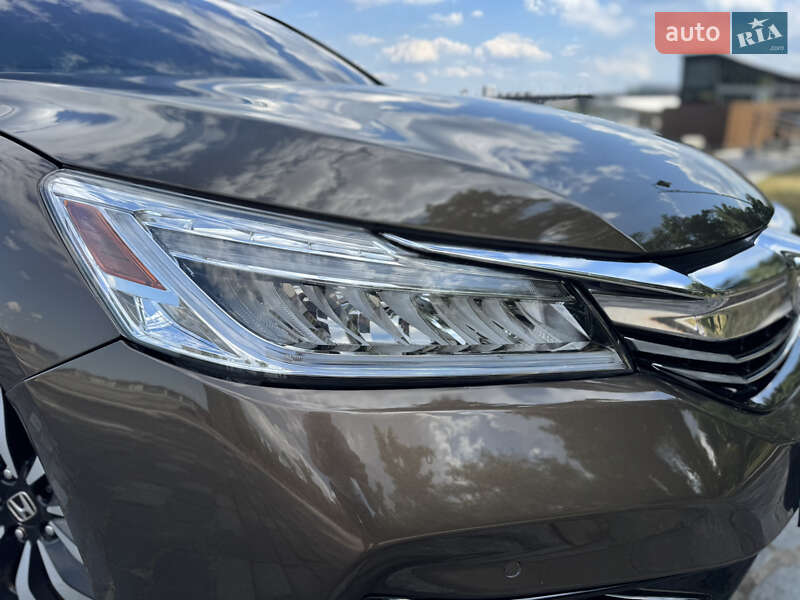 Седан Honda Accord 2017 в Киеве