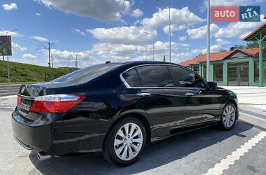 Седан Honda Accord 2013 в 