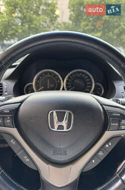 Седан Honda Accord 2010 в 