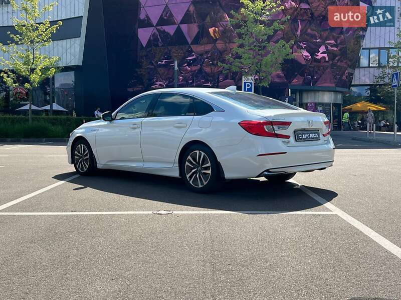 Седан Honda Accord 2018 в Киеве