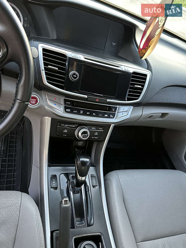 Седан Honda Accord 2014 в Прилуках