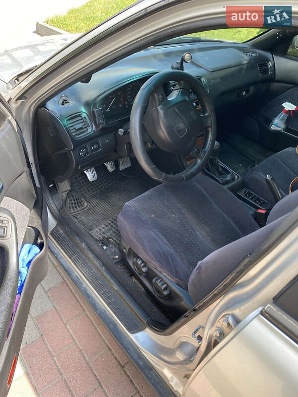 Седан Honda Accord 1998 в Тернополе