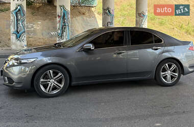 Седан Honda Accord 2012 в 