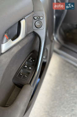 Седан Honda Accord 2012 в 
