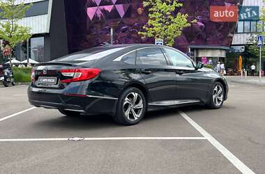 Седан Honda Accord 2018 в 