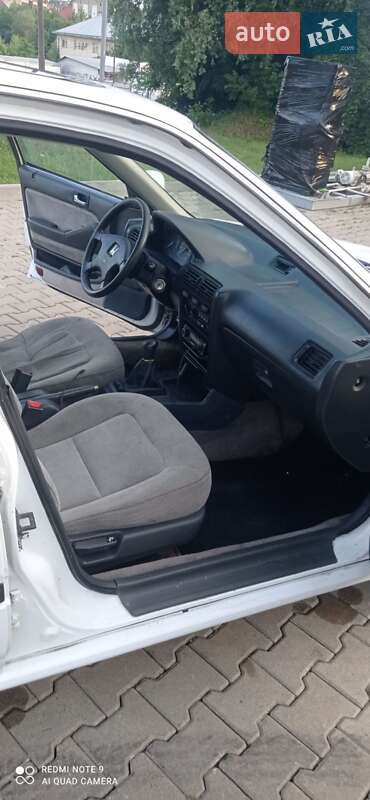 Седан Honda Accord 1993 в Черновцах