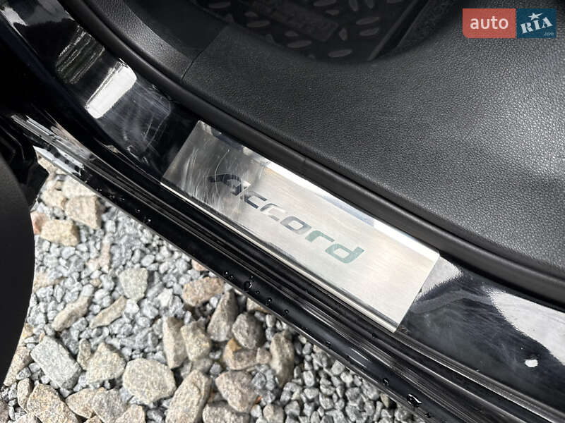 Седан Honda Accord 2015 в Стрые