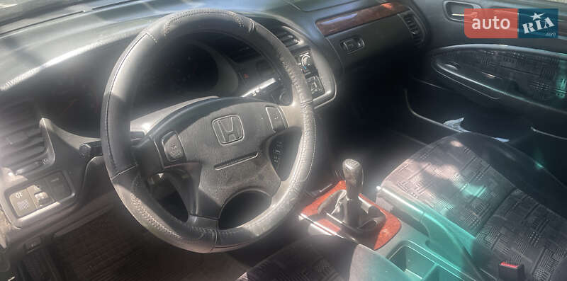 Седан Honda Accord 2000 в Черновцах