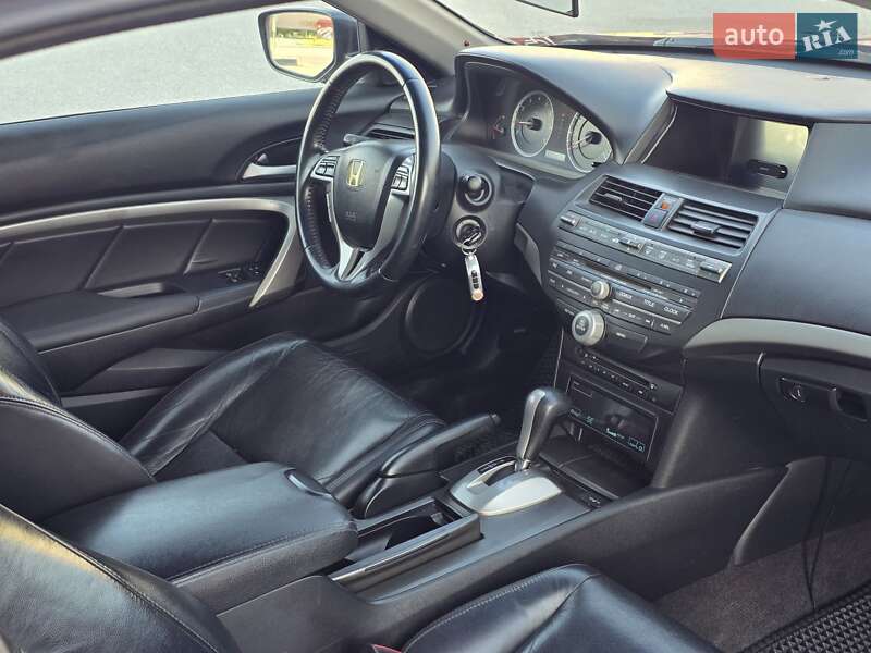 Купе Honda Accord 2010 в Тернополе
