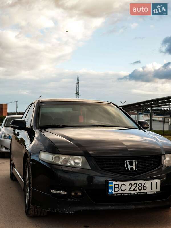 Седан Honda Accord 2006 в Коростене