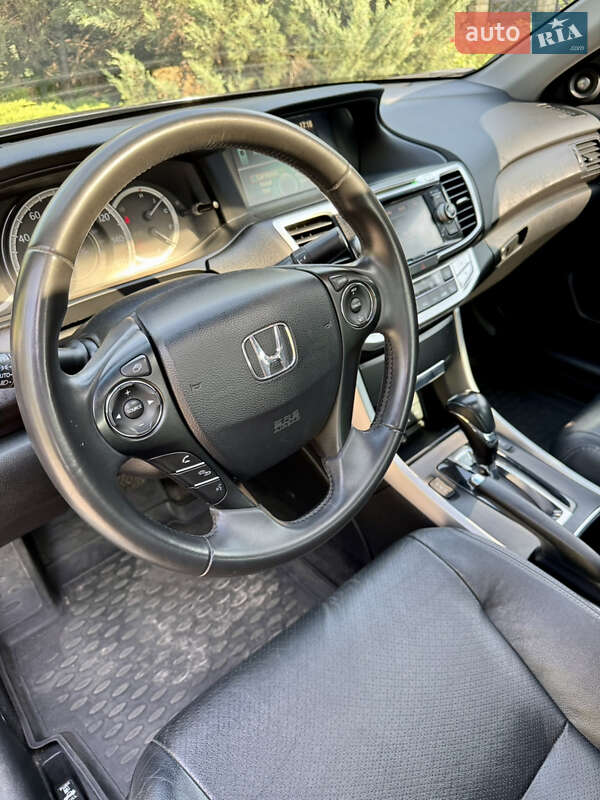 Седан Honda Accord 2015 в Харькове