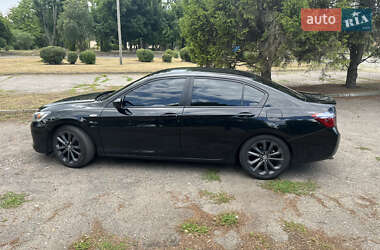 Седан Honda Accord 2014 в 