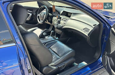 Купе Honda Accord 2011 в 