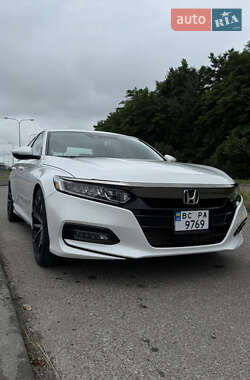 Седан Honda Accord 2018 в Львове