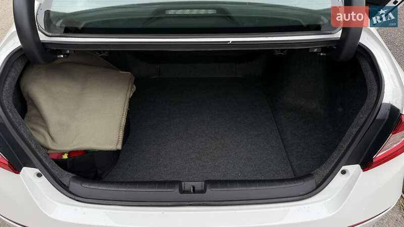 Седан Honda Accord 2018 в Львові