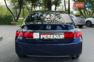Седан Honda Accord 2015 в 