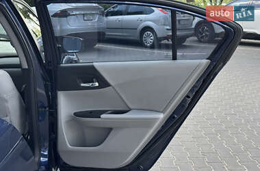 Седан Honda Accord 2015 в 