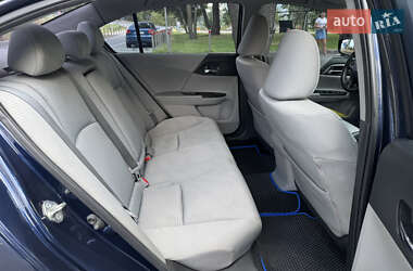 Седан Honda Accord 2015 в 