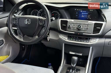 Седан Honda Accord 2015 в 