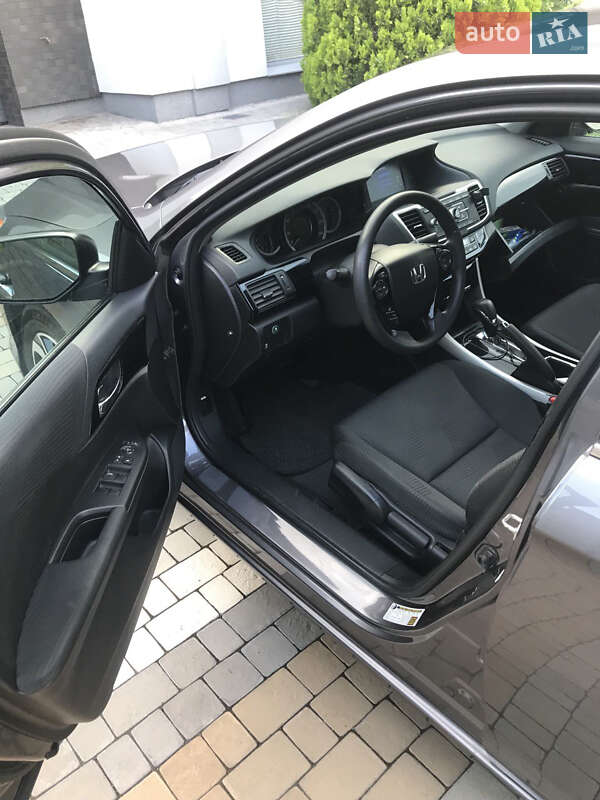 Седан Honda Accord 2017 в Запоріжжі