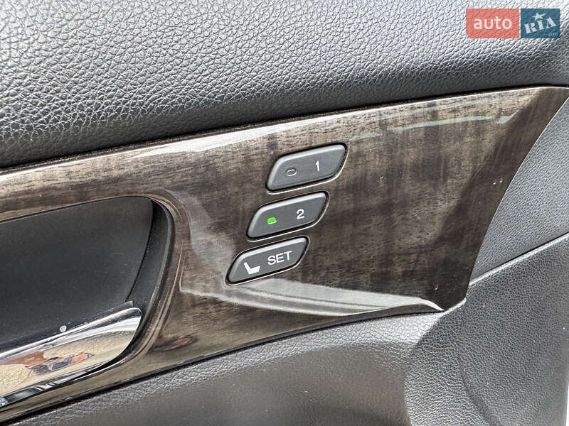 Седан Honda Accord 2013 в Києві