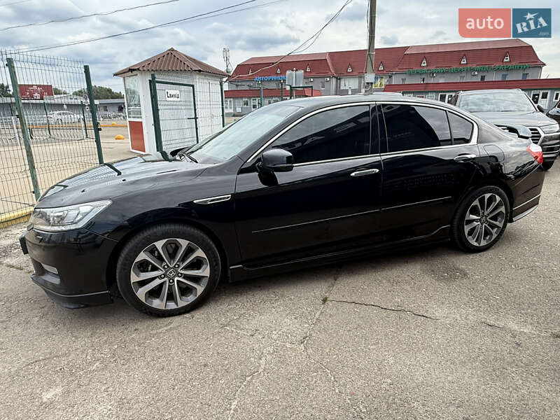 Седан Honda Accord 2013 в Києві