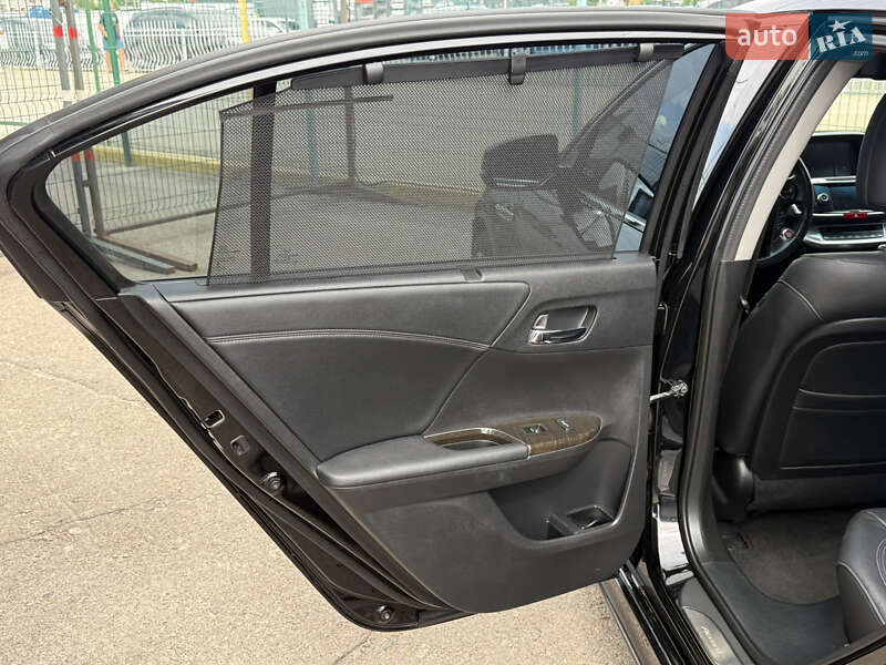 Седан Honda Accord 2013 в Києві