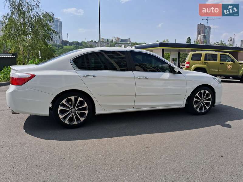 Седан Honda Accord 2015 в Дніпрі