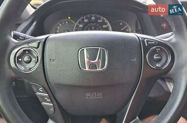 Седан Honda Accord 2015 в 