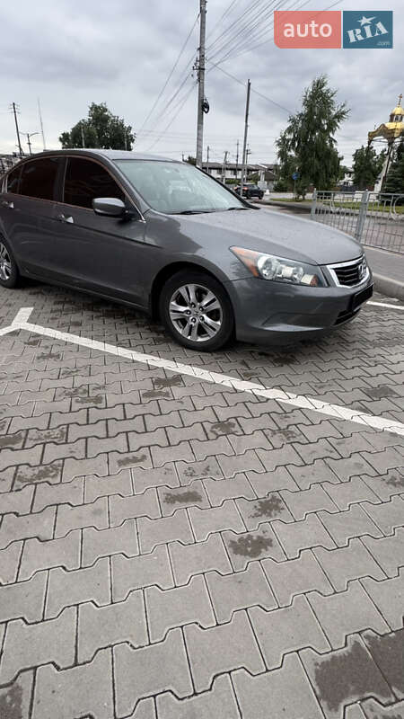 Седан Honda Accord 2012 в Києві