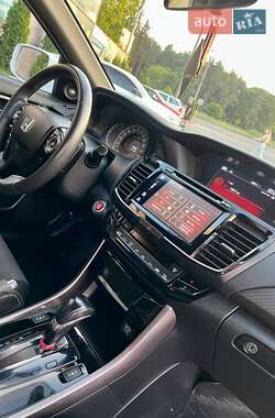 Седан Honda Accord 2015 в Полтаве