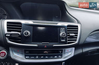 Купе Honda Accord 2012 в 