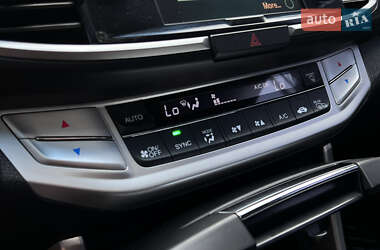 Купе Honda Accord 2012 в 