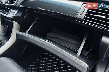 Купе Honda Accord 2012 в 