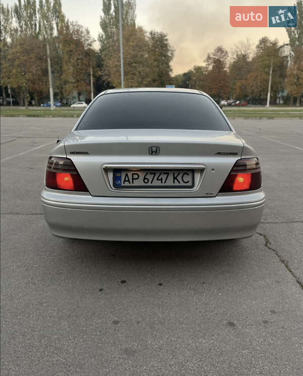 Седан Honda Accord 2000 в Запорожье