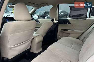 Седан Honda Accord 2013 в 