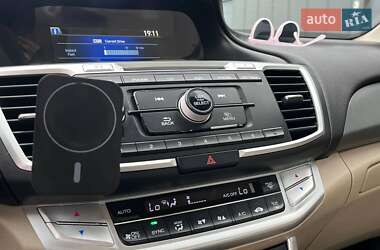 Седан Honda Accord 2013 в 