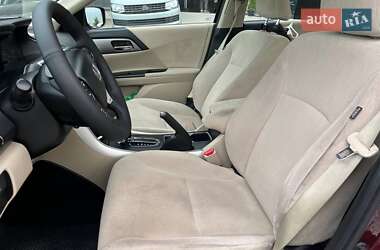 Седан Honda Accord 2013 в 