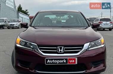 Седан Honda Accord 2013 в 
