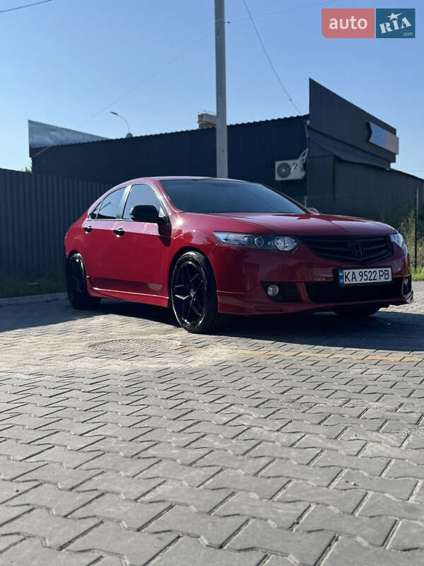 Седан Honda Accord 2010 в Києві